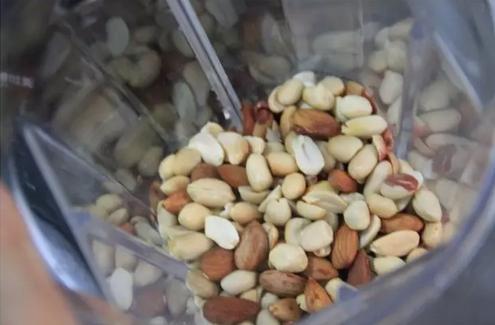 破壁机打花生酱选哪个功能,破壁机做芝麻花生酱的做法