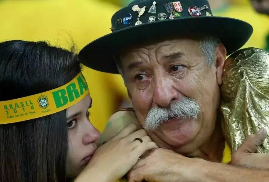 你不看足球你就不会懂初恋,你不看足球就不会懂足球的遗憾