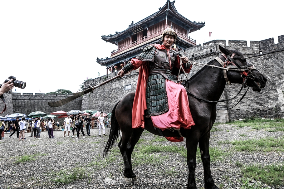 寰行中国，我在荆州古城学楚绣