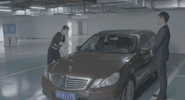 戚薇又演了一个宇宙级吊炸天的冷都女！她这是要一条道走到黑啊