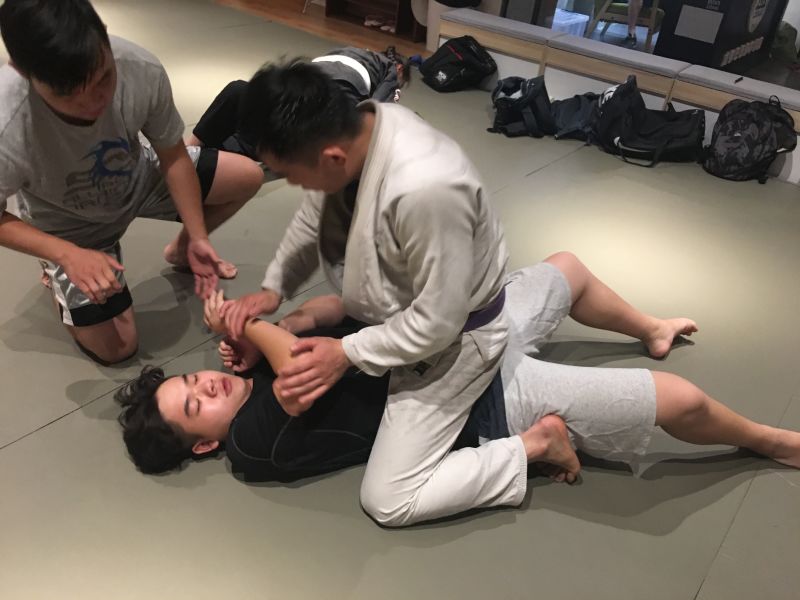 健康又防身！成都开始流行巴西柔术