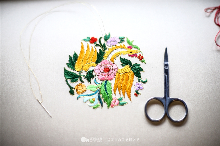 寰行中国，我在荆州古城学楚绣