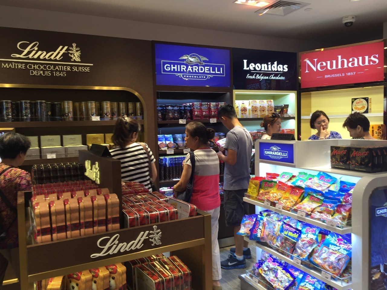 上海市内免税店,上海最大的免税店买手机