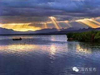 不羡鸳鸯不羡仙是哪首歌曲里的,青山绿水彩云间不羡鸳鸯不羡仙