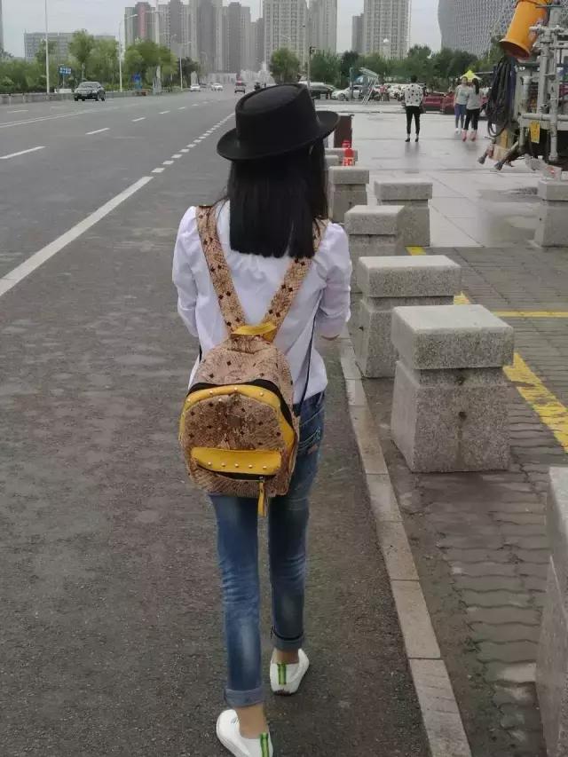 虽然我们很搓，但我们依然热爱装逼