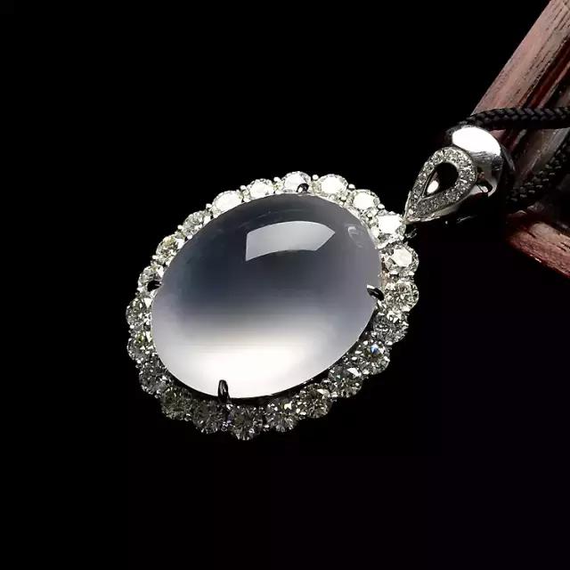 翡翠的保养技巧和方法图片全解,翡翠保养技巧和方法图片