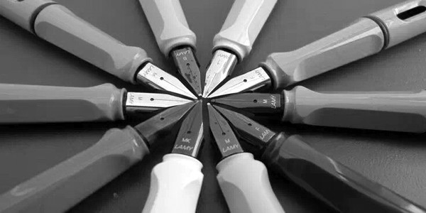 钢笔用洪荒之力翻身？