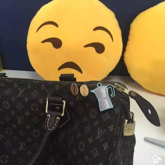 emoji随意搭配软件,emoji是流行网络用语吗