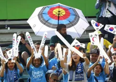 傅园慧奥运领奖,傅园慧无缘奖牌