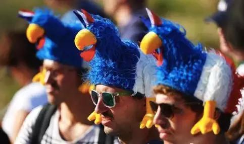 傅园慧奥运领奖,傅园慧无缘奖牌