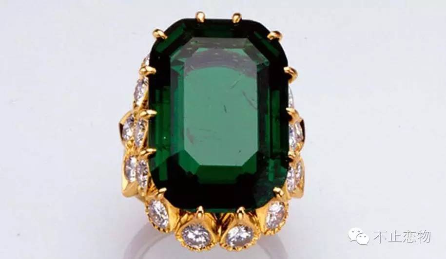 温莎公爵倾城之恋,温莎公爵珠宝图片