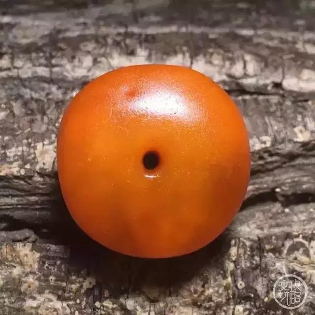 惊艳！史上又有一种蜜蜡美出天际，简直是蜜蜡界的范冰冰！