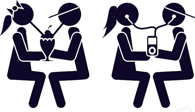 再度归来的新浪爱问共享资料，仍旧没避开PC时代的“遗毒”盗版