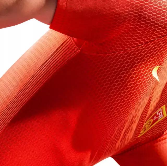 国足世界杯预选赛放弃守门,国足亚洲杯客场球衣曝光