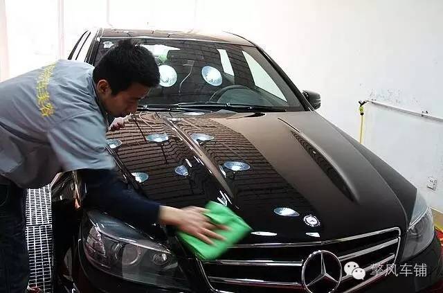 车身保养是打蜡好还是封釉好,买了新车应该给车漆镀膜还是打蜡