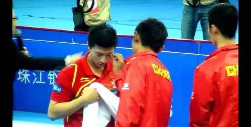 张继科，你还是输给了自己的“男人”！本届奥运会中国男乒三个最强男人之间的故事....