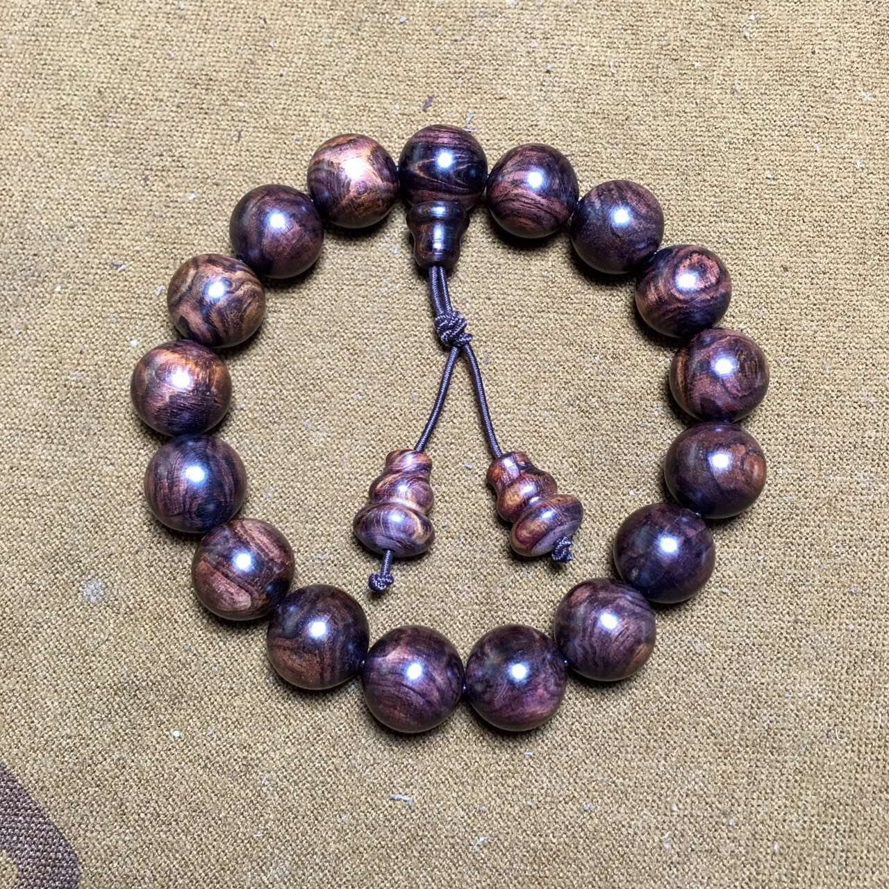 亿万富翁在佛珠断了的时刻，幡然醒悟！