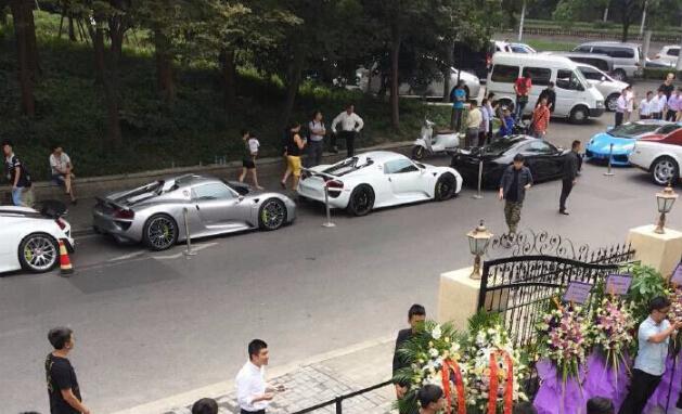 中超球员主要的收入来源,发家致富经典项目