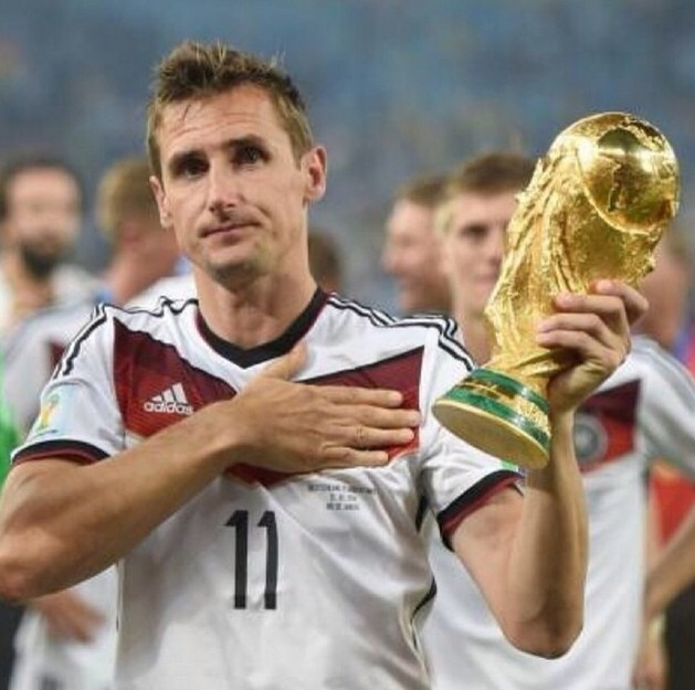 德意志传奇克洛泽,绝对巨星克洛泽解说词