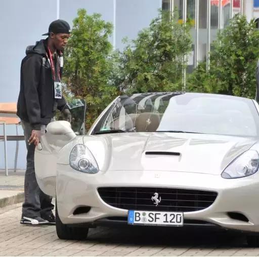 博尔特总资产多少亿,博尔特牙买加王国