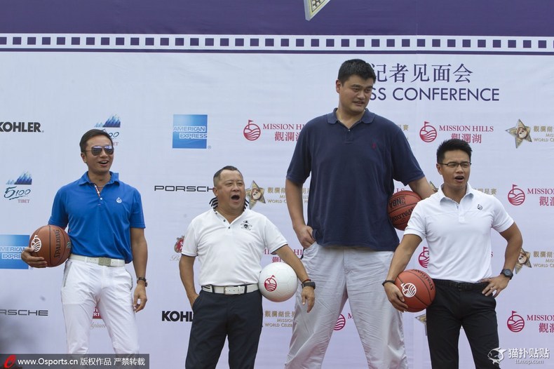 明星“球员”:唐僧变肥罗，谭咏麟踢断两根韧带