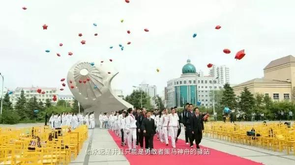 海拉尔二中是走读还是住宿,海拉尔第二中学允许走读吗