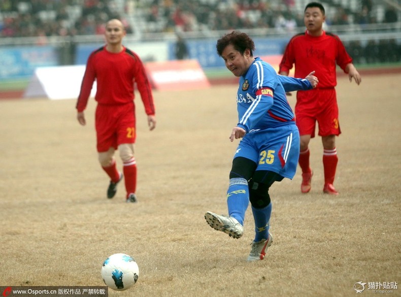 明星“球员”:唐僧变肥罗，谭咏麟踢断两根韧带