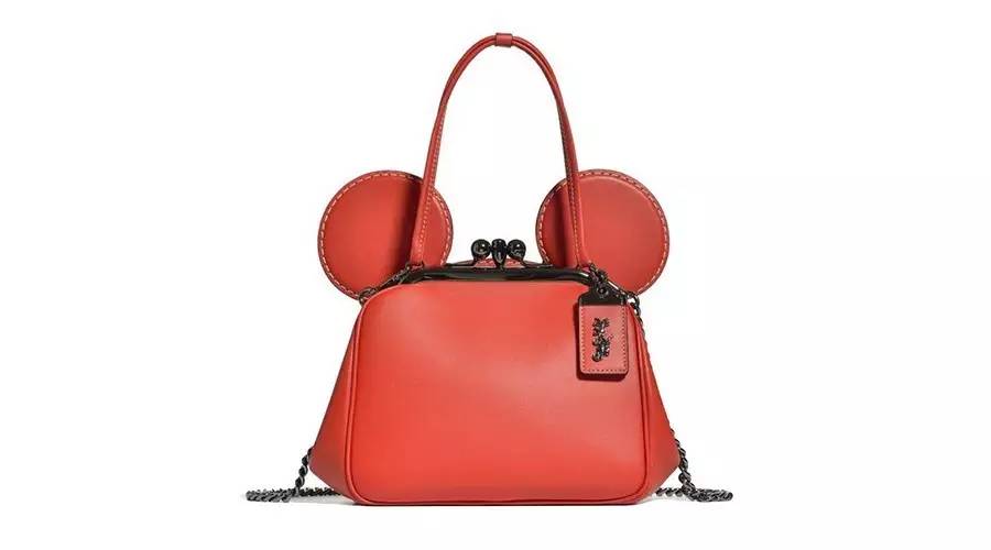 coach一款圆柱形的包,大logo的coach包