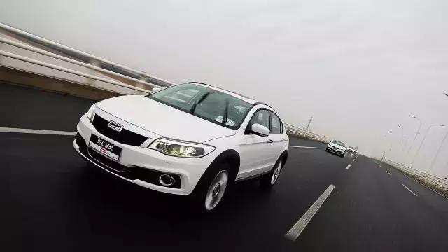 这时尚自主品牌紧凑SUV定位于都市SUV，做工和性能远超合资