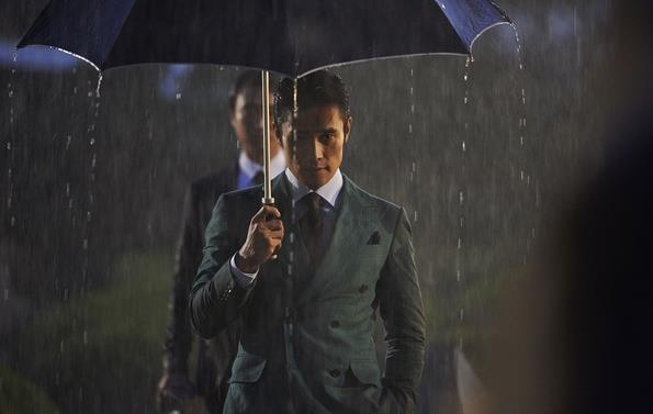 三星、LG贯串剧情，聊聊韩国影片《局内人》中出现的电子产品