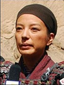 眼袋太重怎么办找对方法很重要,常年熬夜又喝水多有眼袋怎么办