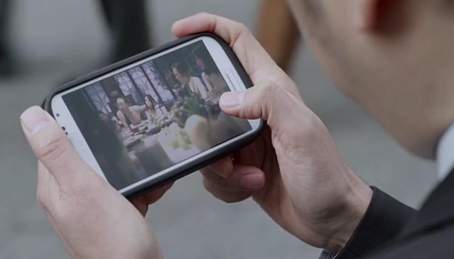 三星、LG贯串剧情，聊聊韩国影片《局内人》中出现的电子产品