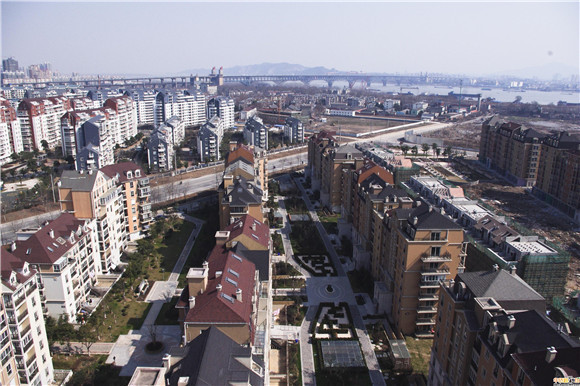 内部人士爆料买房黑幕,开发商卖楼顶的套路