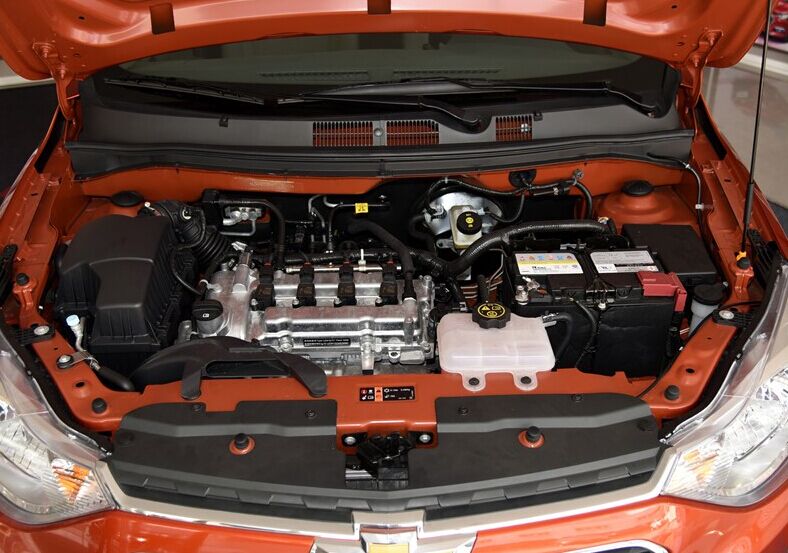 宝骏330和赛欧是不是同一发动机,赛欧3和宝骏310哪个更值得买