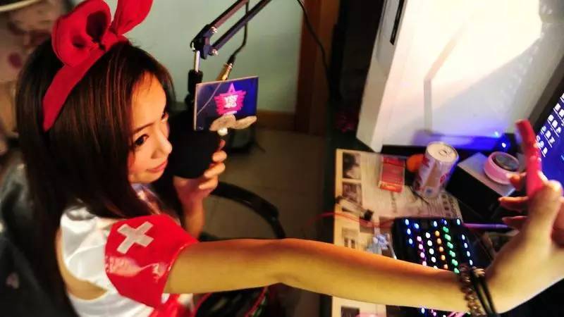 投资影视入股的骗局,斗鱼收购映客