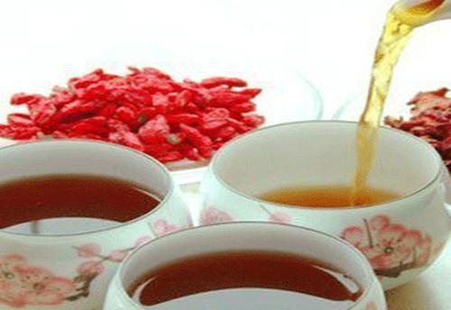 枸杞作用千千万你吃对了吗,枸杞虽好但别乱吃这3类人不宜吃