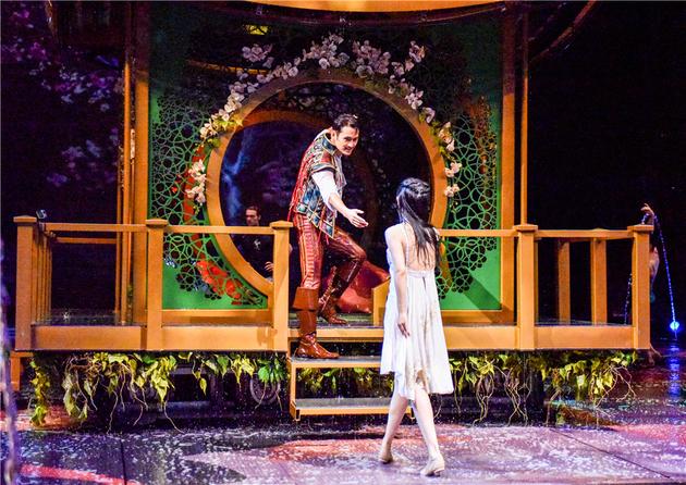 杨家有女初长成，三千宠爱在一身—《长恨歌》，内地版“水舞间”