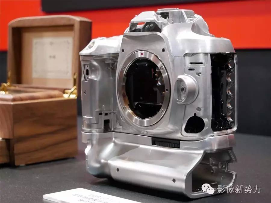 没有保留了！全能的佳能5D4“无敌狮”正式发布！