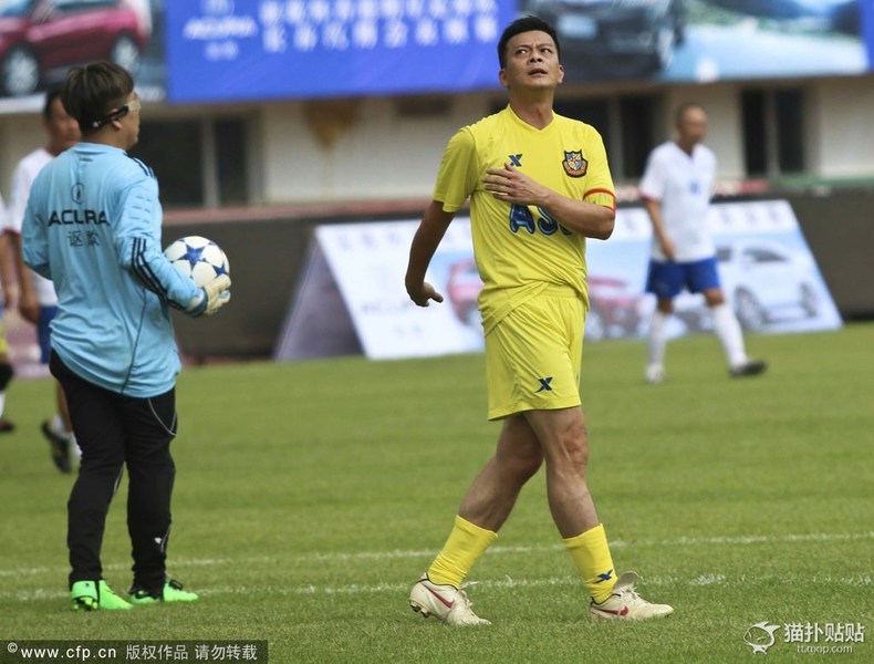 明星“球员”:唐僧变肥罗，谭咏麟踢断两根韧带