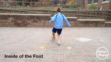 足球踢墙训练视频,足球接球转身训练方法