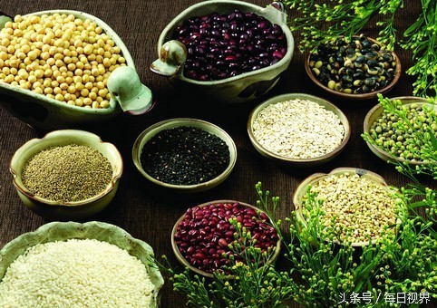 维生素b12功效与作用女性,维生素e对女性的功效与作用