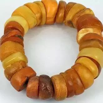 蜜蜡本来的模样,蜜蜡最后变的样子