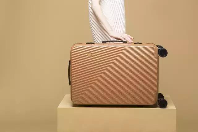 旅行必备收纳旅行箱,海外旅游行李箱推荐
