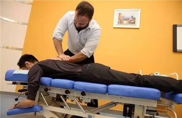 脊柱骨折后不治疗会怎样,脊柱骨折术后怎么康复走路