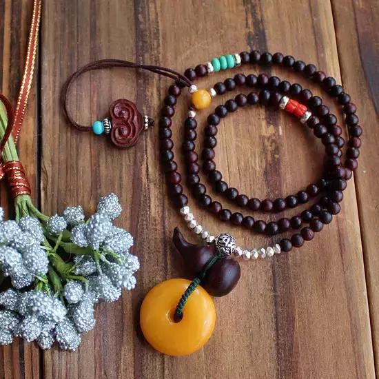 蜜蜡本来的模样,蜜蜡最后变的样子