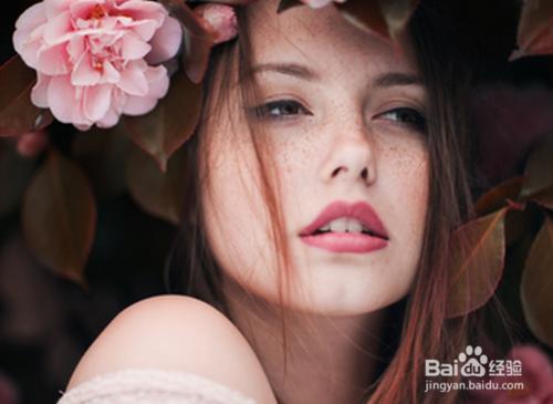 雀斑黑斑洗面奶,雀斑成片了怎么回事