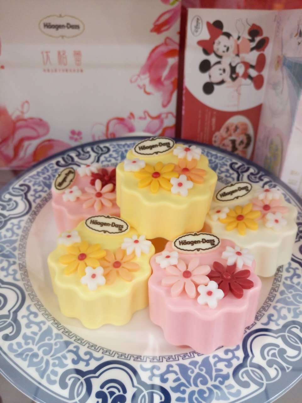 哈根达斯特别版月饼,哈根达斯中秋月饼系列简介