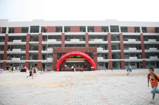 郑州最牛X的10所小学,美国人评的，你认可吗？