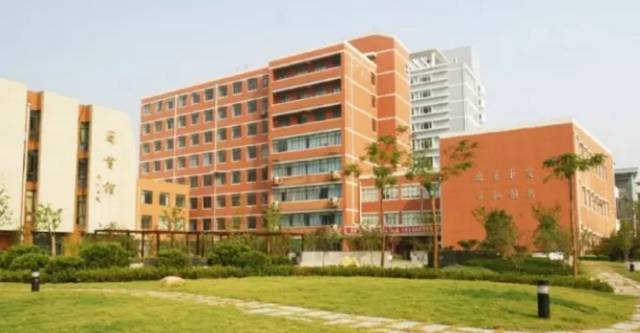 去上海交通大学攻略,开学攻略get