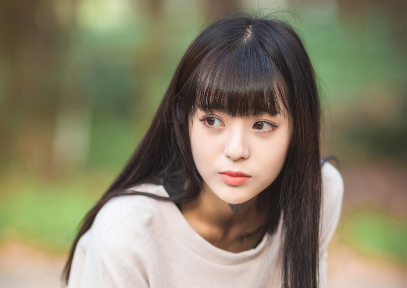 小说：经理尾随女职员回家，要借机*规则潜**，女职员：你太丑了！